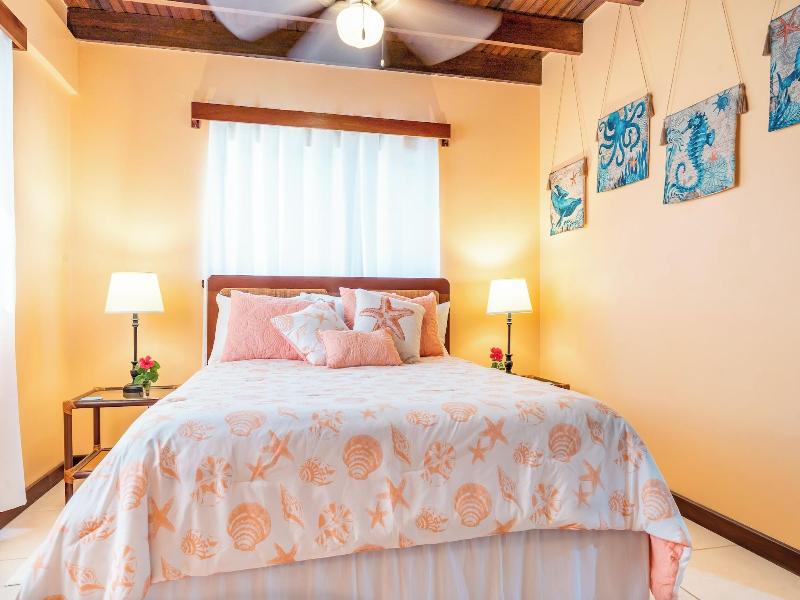 Tres Cocos Resort image