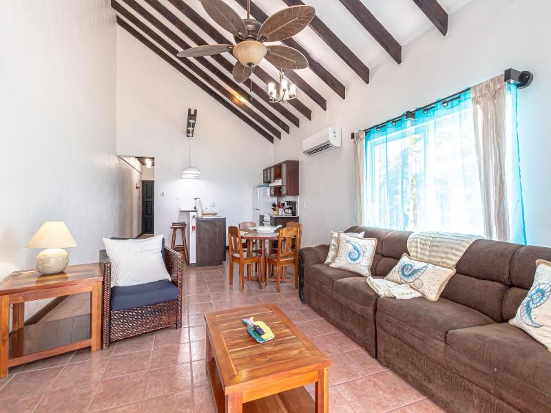 Tres Cocos Resort image