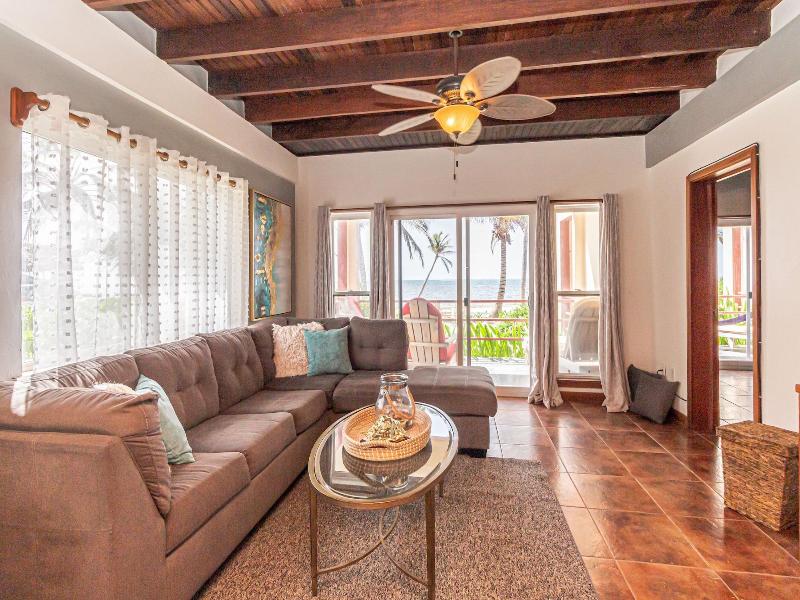 Tres Cocos Resort image