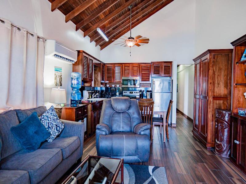 Tres Cocos Resort image