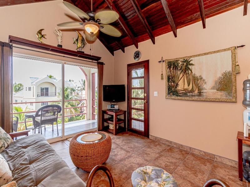 Tres Cocos Resort image