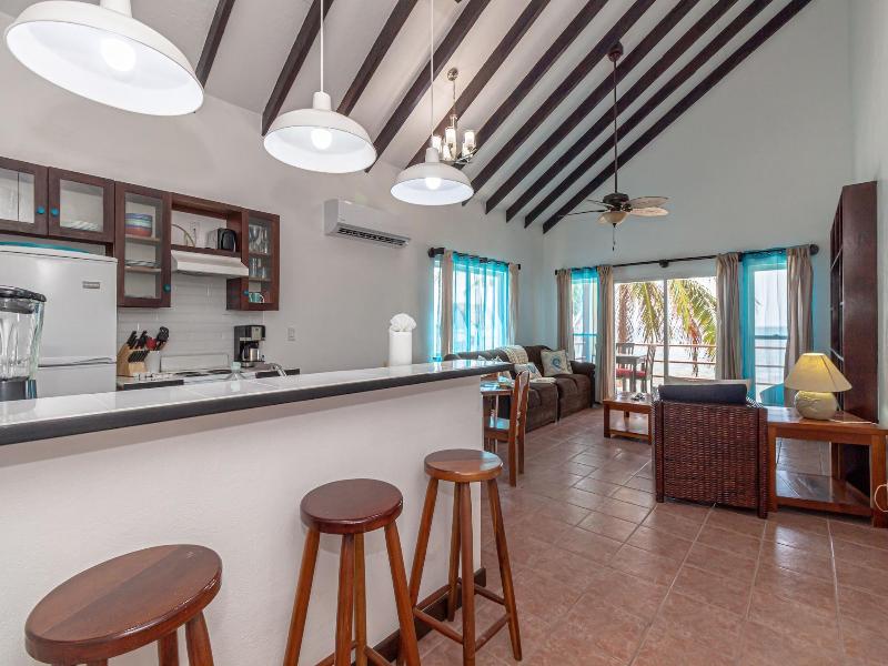 Tres Cocos Resort image