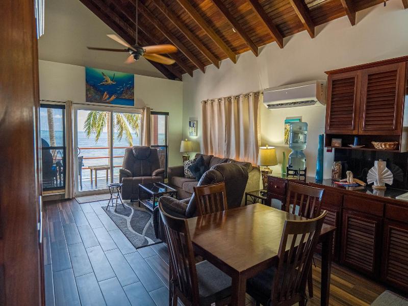 Tres Cocos Resort image