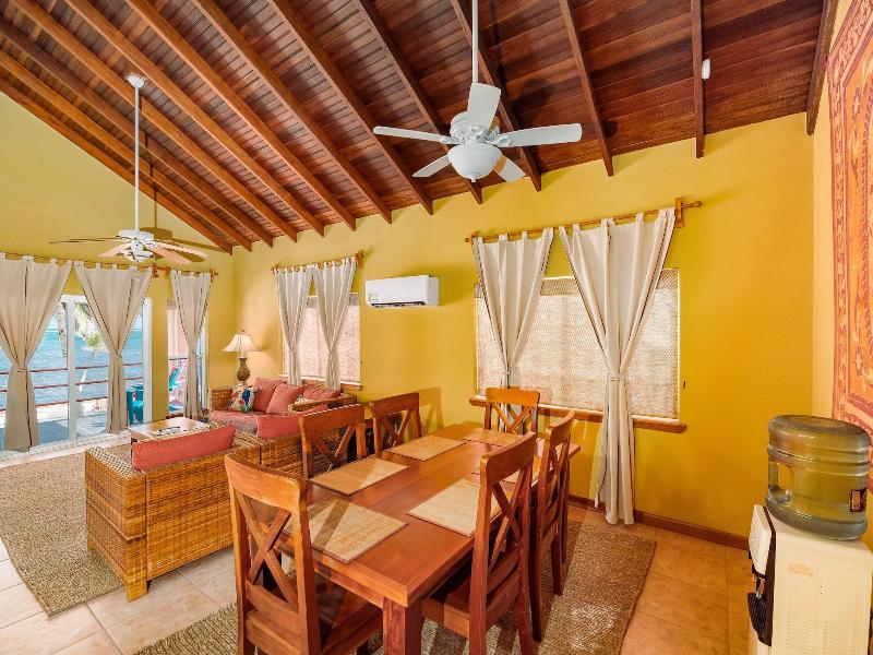 Tres Cocos Resort image