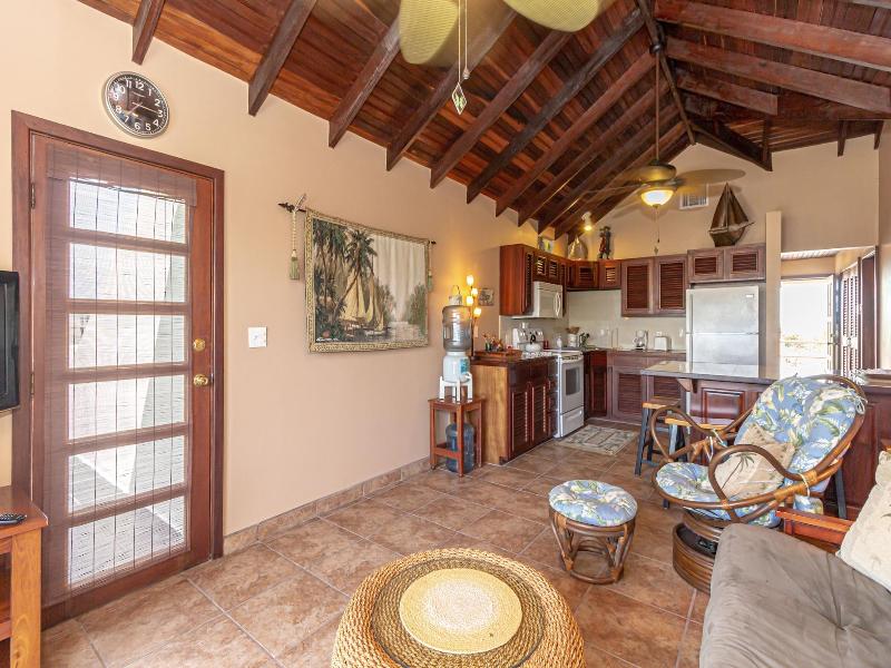 Tres Cocos Resort image