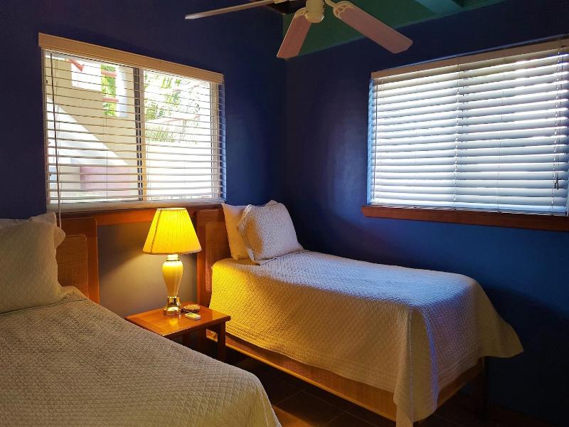 Tres Cocos Resort image