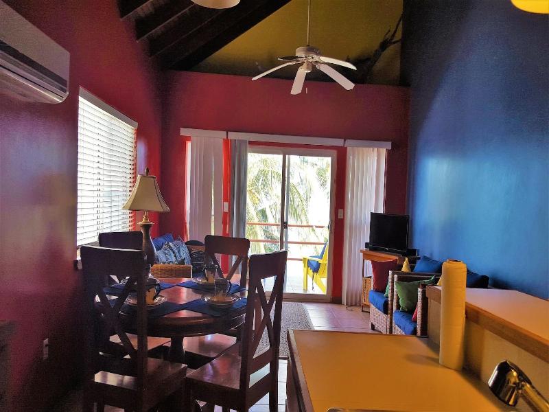 Tres Cocos Resort image