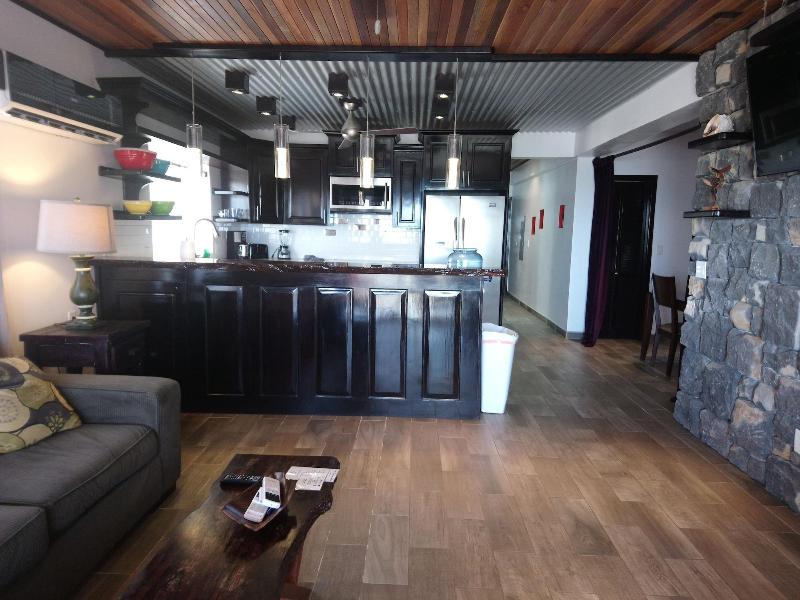 Tres Cocos Resort image