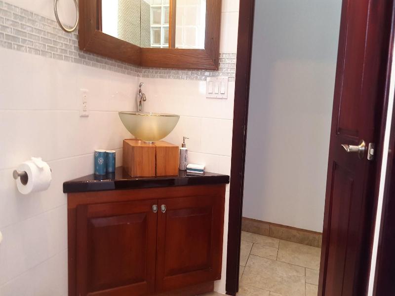Tres Cocos Resort image