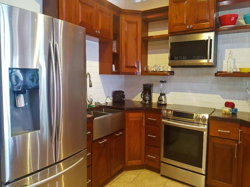 Tres Cocos Resort image