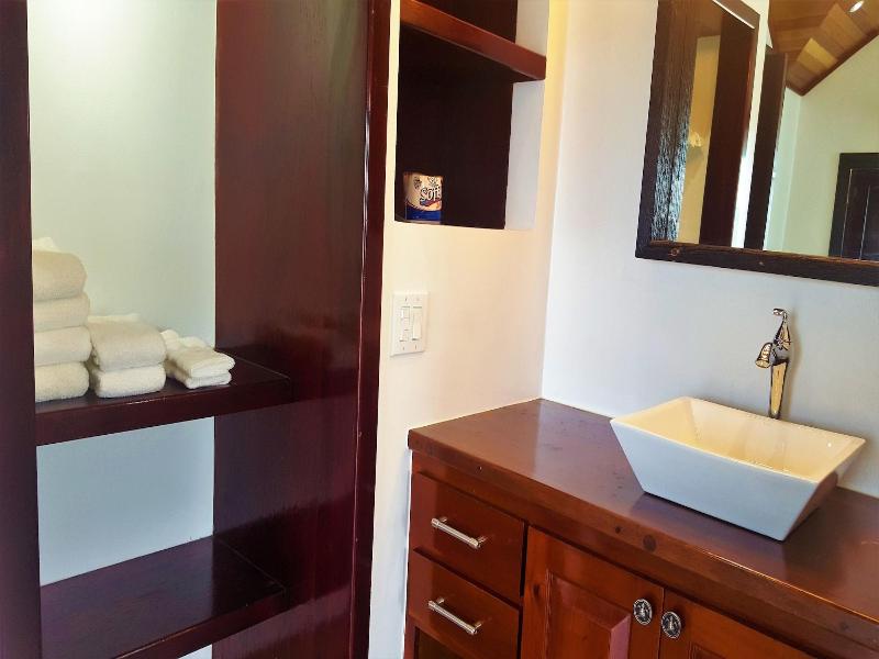 Tres Cocos Resort image