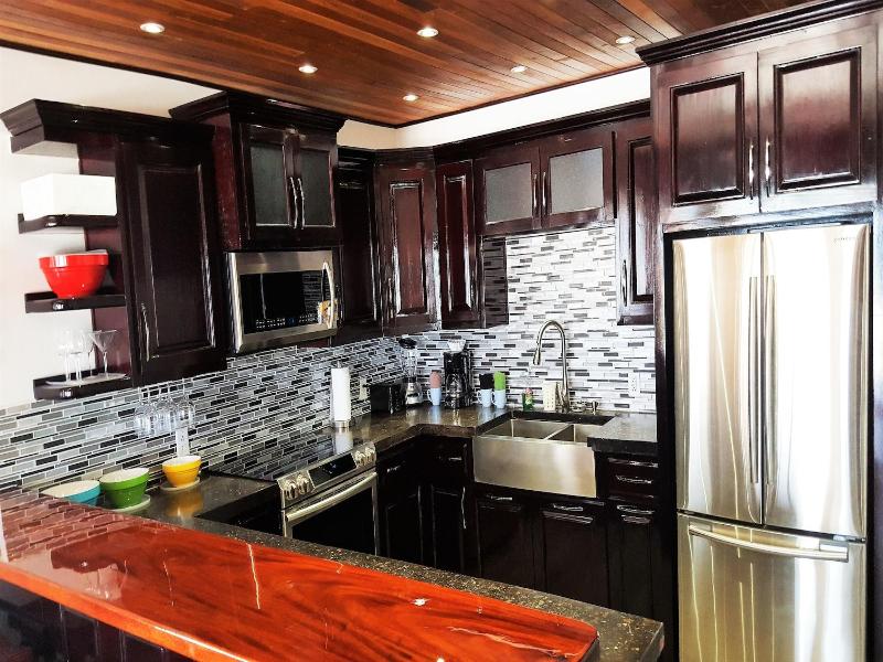 Tres Cocos Resort image
