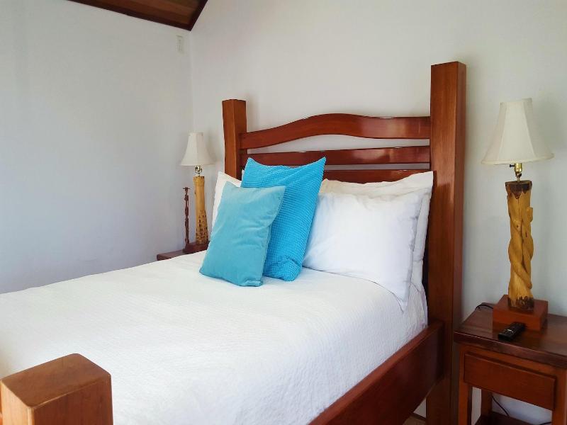 Tres Cocos Resort image
