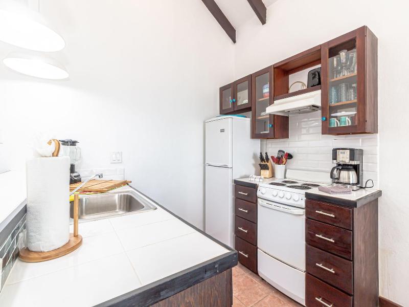 Tres Cocos Resort image
