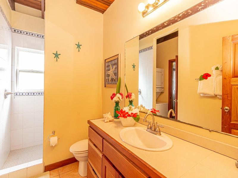 Tres Cocos Resort image