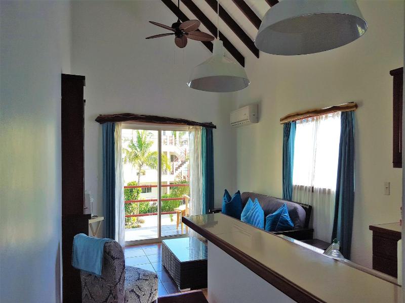 Tres Cocos Resort image