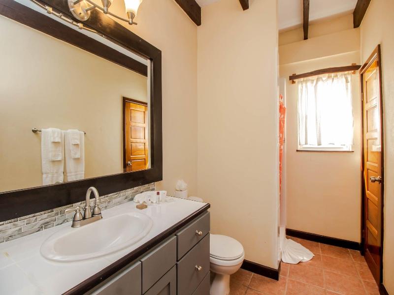 Tres Cocos Resort image
