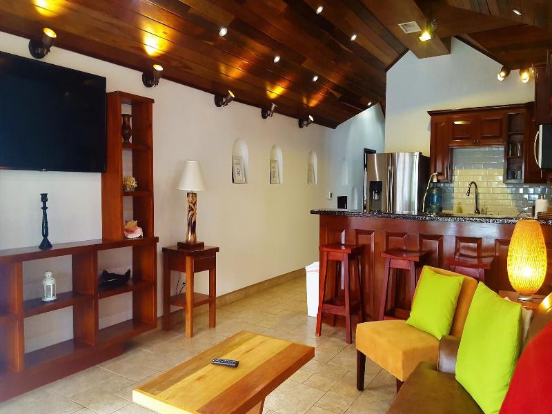 Tres Cocos Resort image