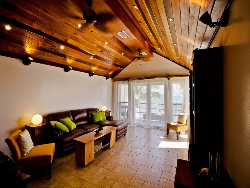 Tres Cocos Resort image