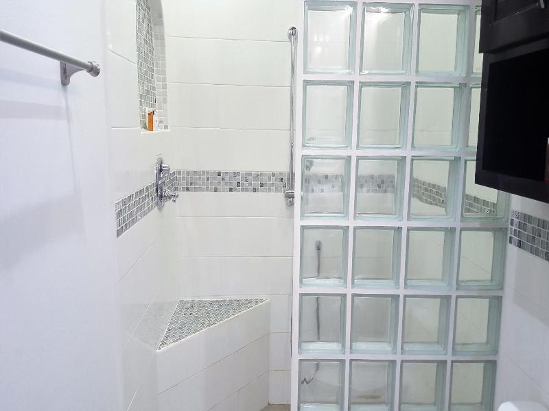 Tres Cocos Resort image