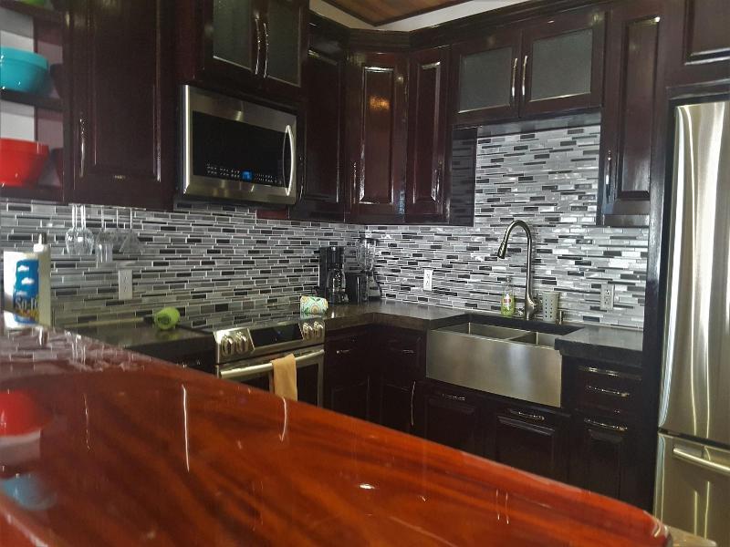 Tres Cocos Resort image