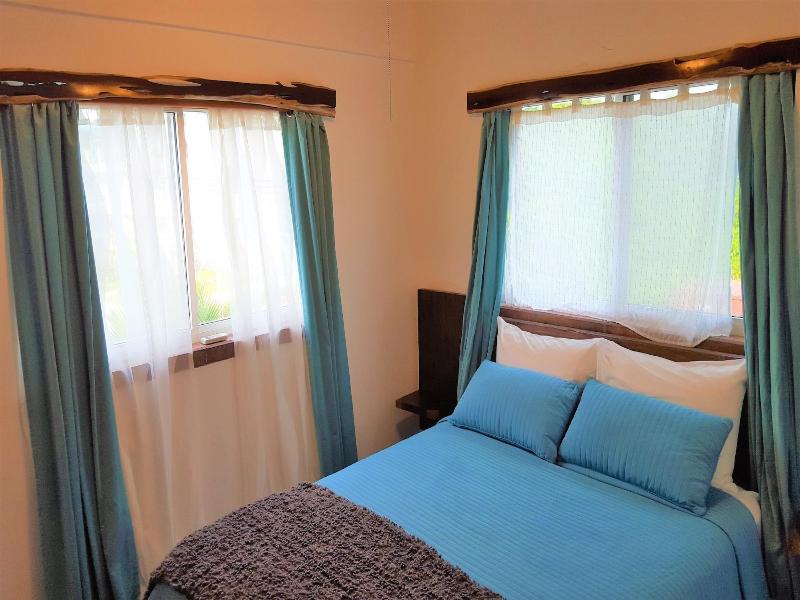 Tres Cocos Resort image