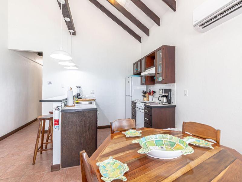 Tres Cocos Resort image