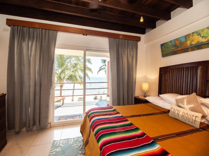 Tres Cocos Resort image