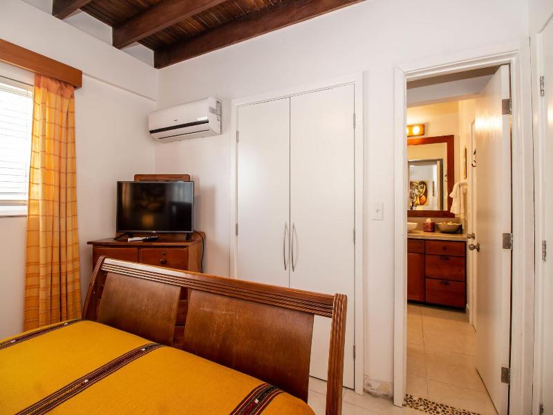 Tres Cocos Resort image