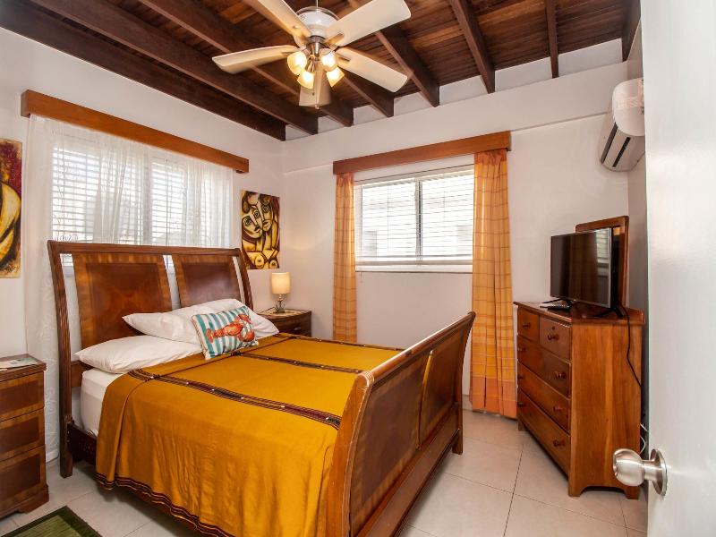 Tres Cocos Resort image