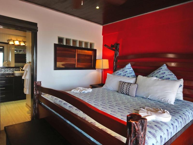 Tres Cocos Resort image