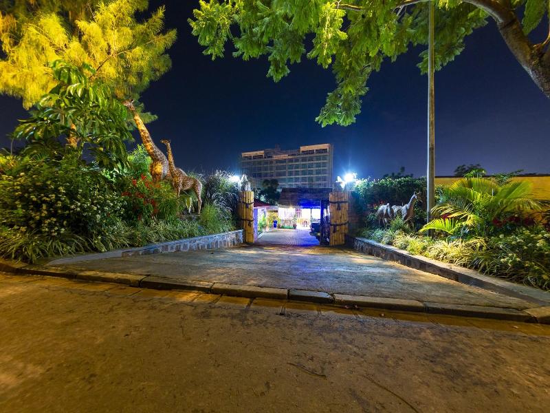 B.maurice Guest House image
