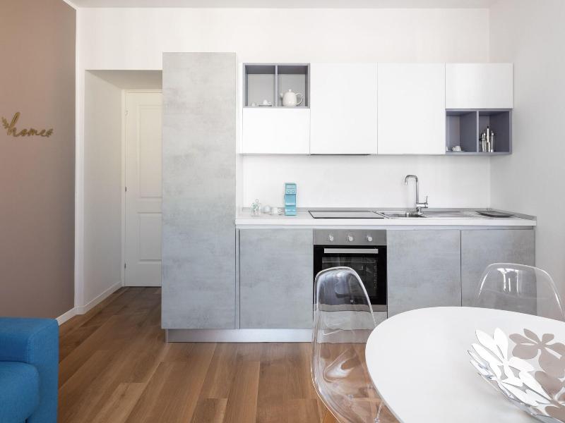 Vis A Vis Apartments image