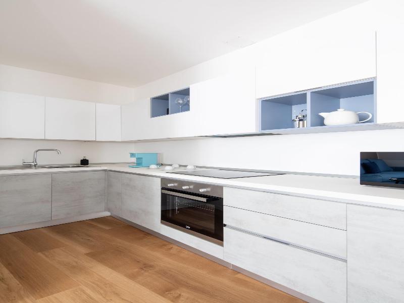 Vis A Vis Apartments image