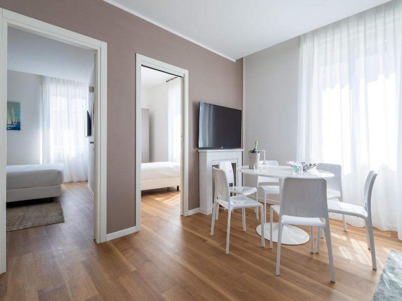 Vis A Vis Apartments image