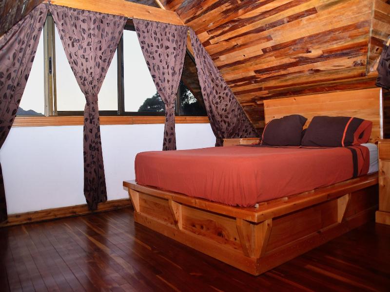 Cabaã±as La Laguna Lodge image