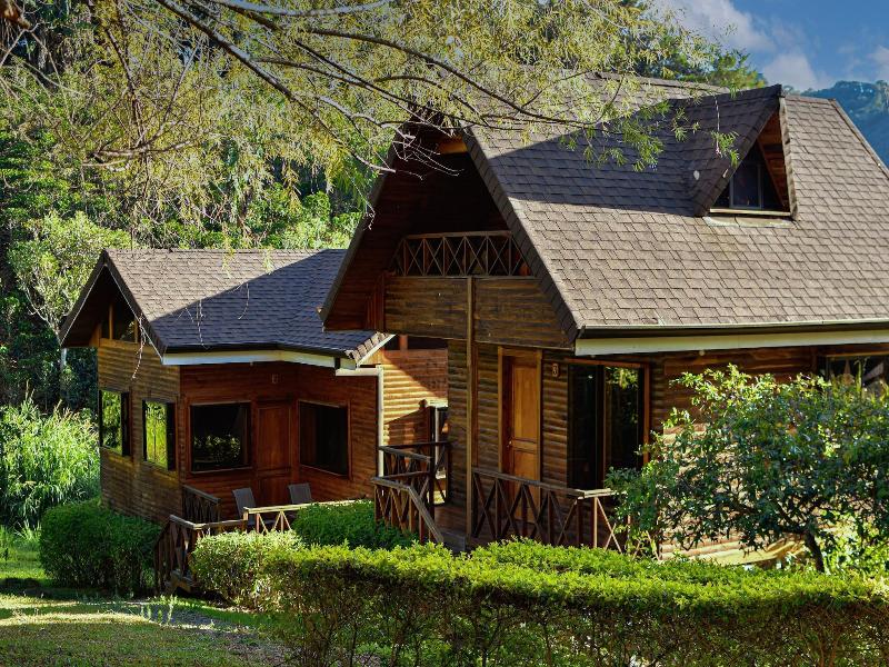 Cabaã±as La Laguna Lodge image