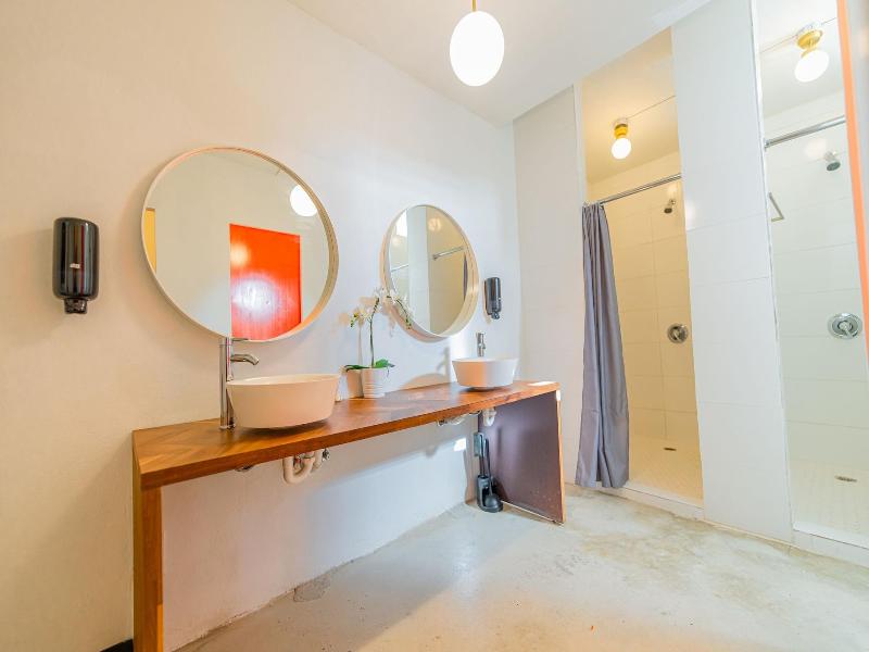 Juliette Hostel For Women Only image