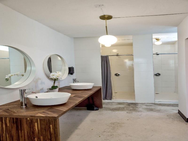 Juliette Hostel For Women Only image