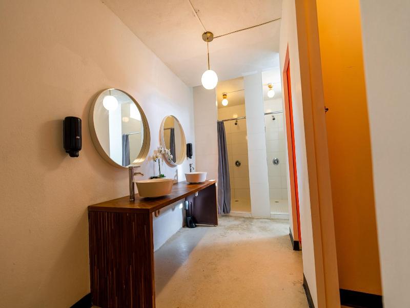 Juliette Hostel For Women Only image