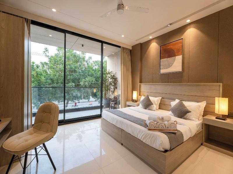 The Lodgers Luxury Hotel Near Golfcourse image