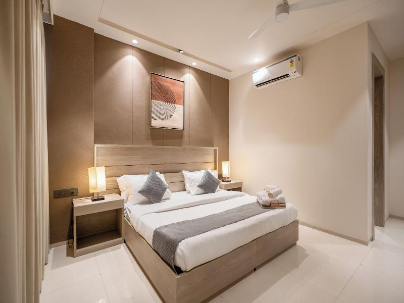The Lodgers Luxury Hotel Near Golfcourse image