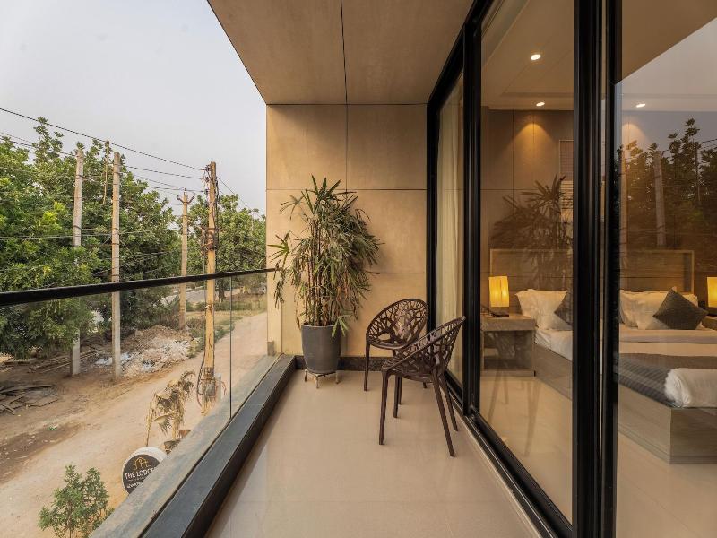 The Lodgers Luxury Hotel Near Golfcourse image