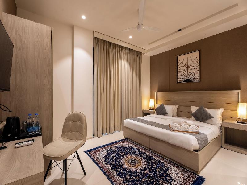 The Lodgers Luxury Hotel Near Golfcourse image