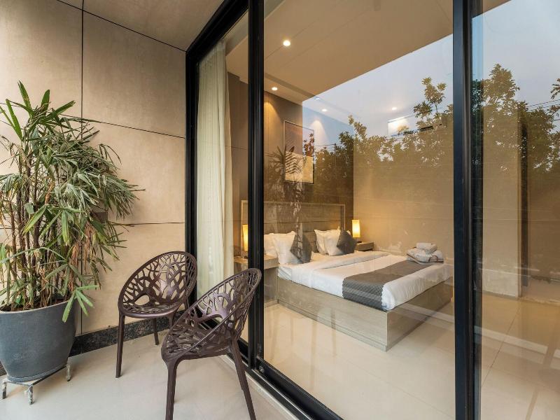 The Lodgers Luxury Hotel Near Golfcourse image