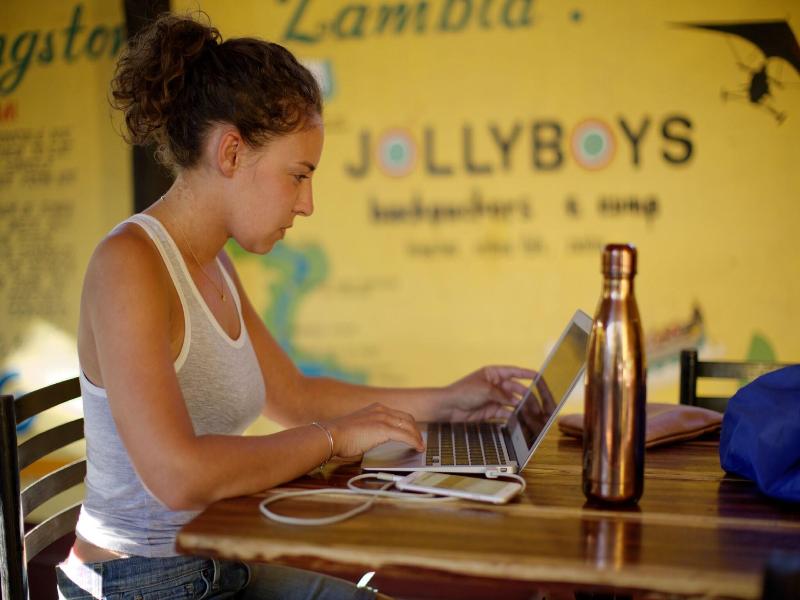 Jollyboys Backpackers image