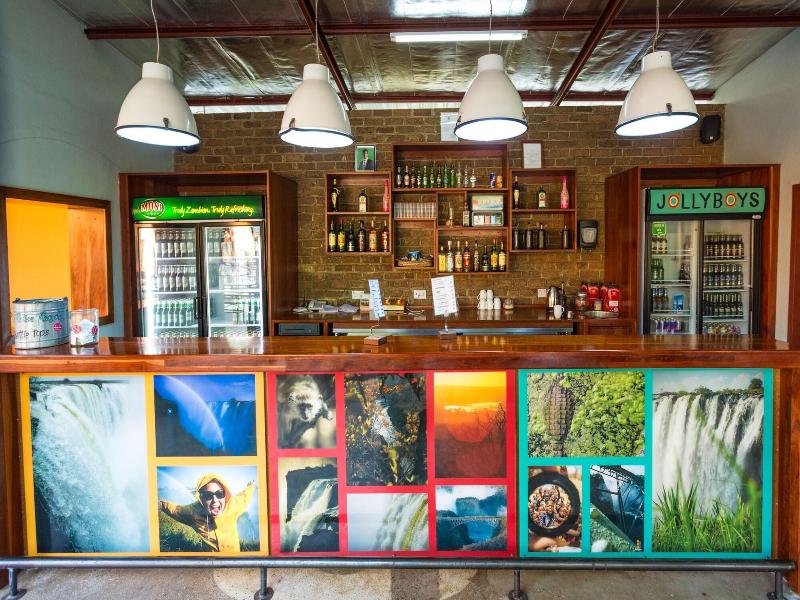 Jollyboys Backpackers image
