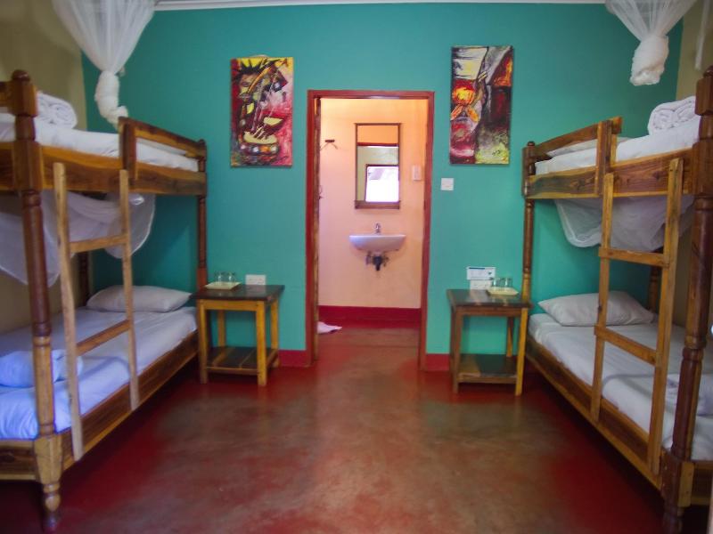 Jollyboys Backpackers image