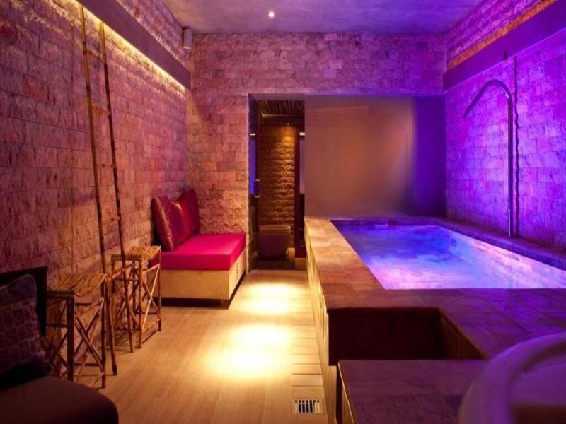The Giri Residence Hotel & Spa image