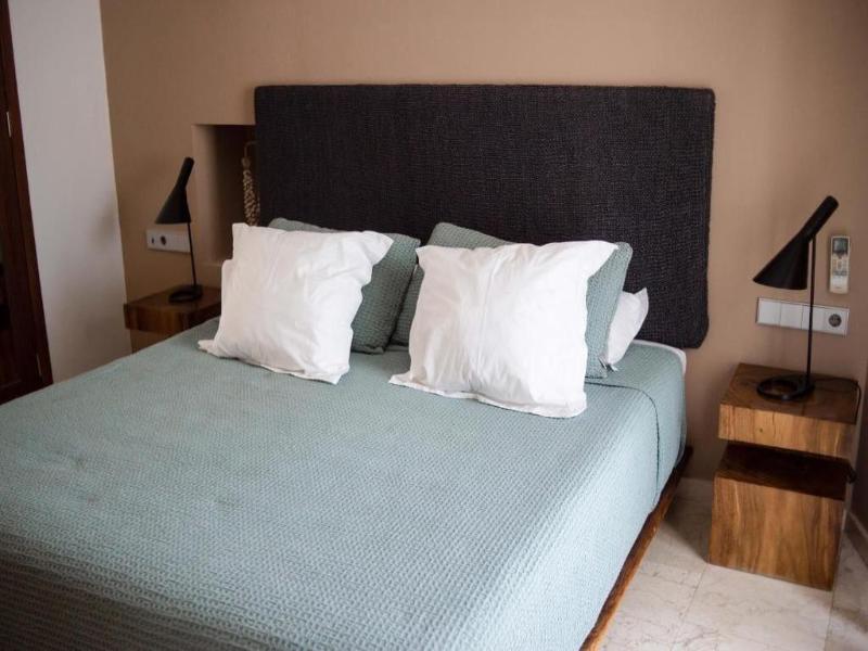 The Giri Residence Hotel & Spa image